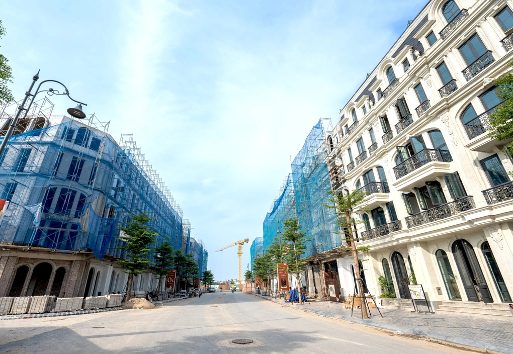 Nhà phố Tây Thăng Long hút dòng tiền